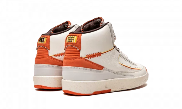 Plongez dans l'héritage de la culture urbaine avec l'Air Jordan 2 Retro Maison Château Rouge. Une collaboration emblématique entre Jordan Brand et Maison Château Rouge, mêlant style contemporain et artisanat traditionnel.