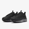 Plongez dans l'aventure avec la Nike Air Max Terrascape 97. Une fusion audacieuse de style et de performance, conçue pour les explorateurs urbains modernes.