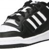 Plongez dans le style rétro avec l'Adidas Forum Low CL. Une icône du streetwear qui marie élégance et confort pour une allure vintage inégalée.